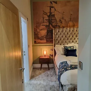 https://the-resolution-hotel.yorkshirehotels.net